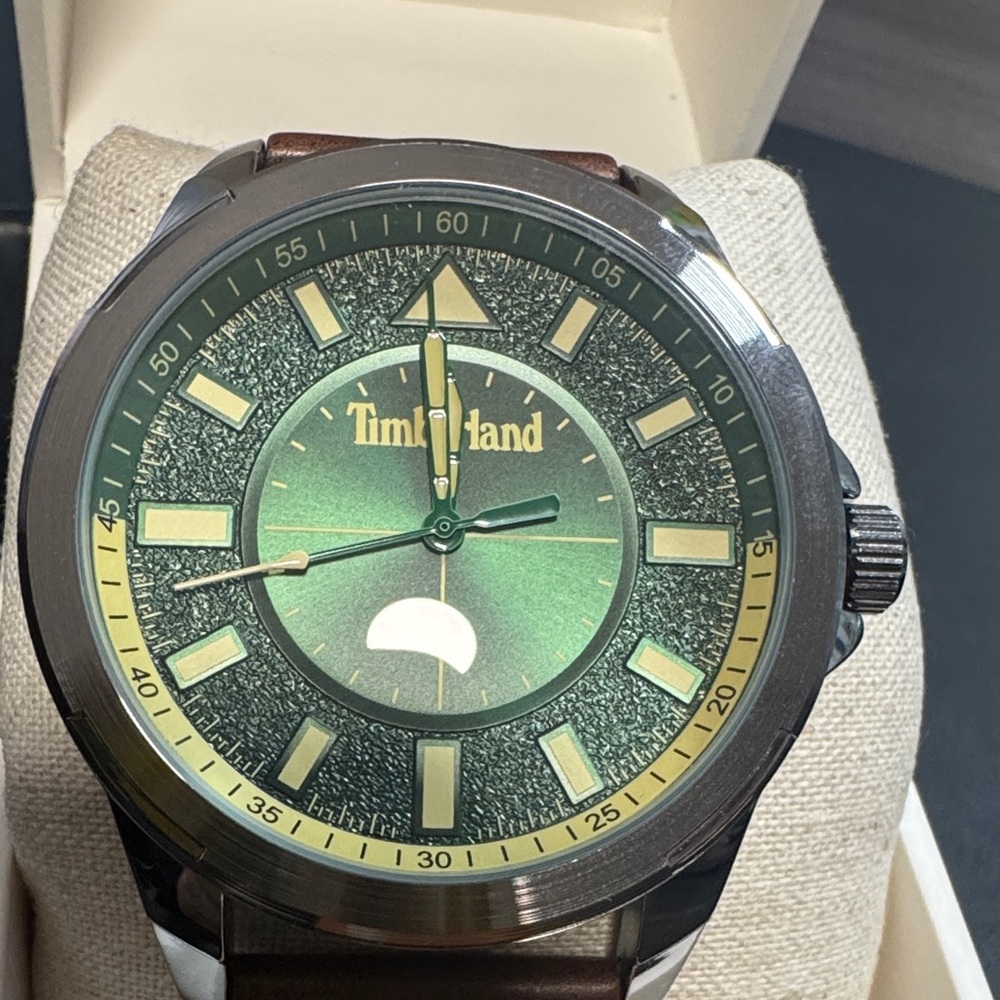 Timberland Men's Watch with Green Dial and Brown Strap Classic Quartz 45.5 mm